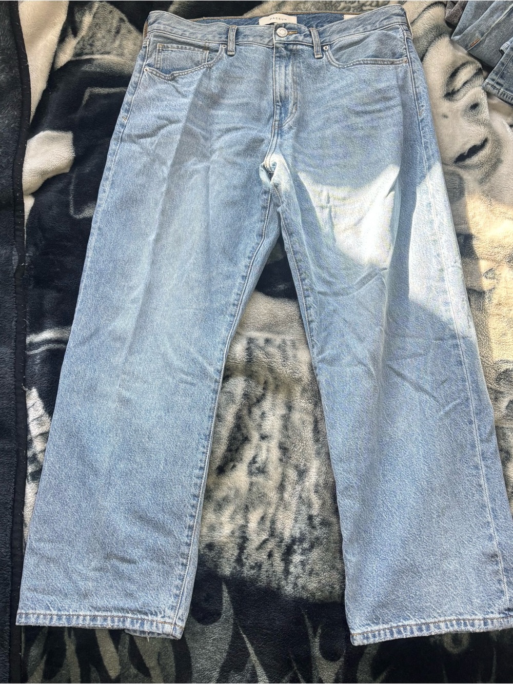 PacSun Men’s Light Blue Straight-Leg Jeans